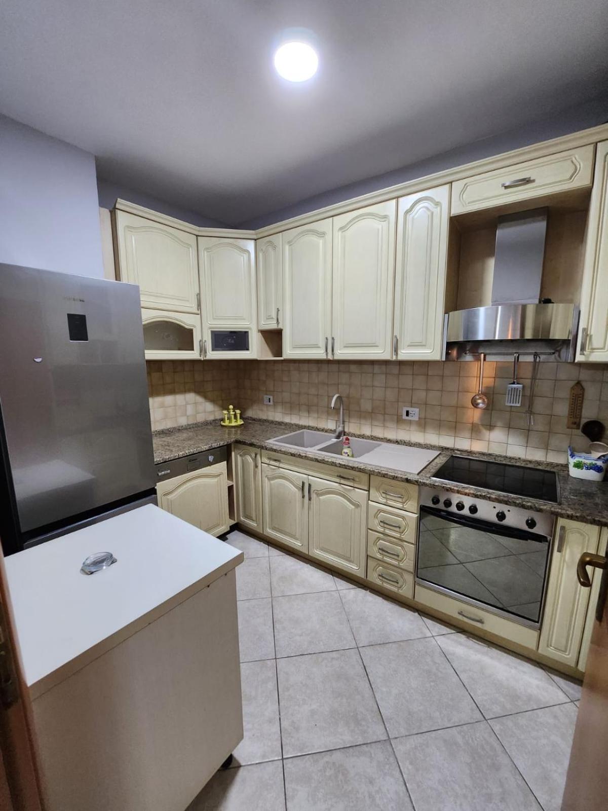 Apartament Sky Dwelling Tirana Zewnętrze zdjęcie